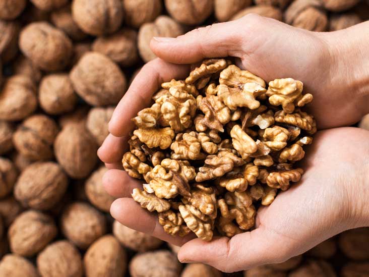 Study Walnuts Lower LDL Cholesterol (Bad)